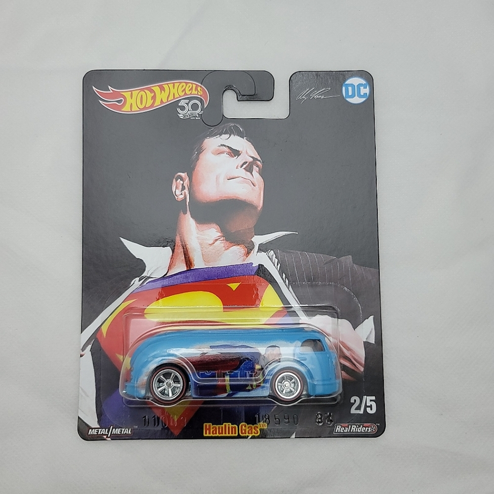 Hot Wheels DC Superman Haulin' Gas